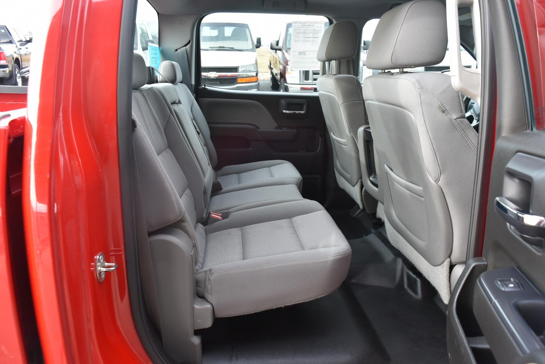 2015 Red /Gray Chevrolet Silverado 2500 HD (1GC1KUEG2FF) with an 6.0L Vortec V8 Varaible Valve Timing SFI engine, 6-Speed Automatic Heavy-Duty, Electronically Controlled transmission, located at 1600 E Hwy 44, Rapid City, SD, 57703, (605) 716-7878, 44.070232, -103.171410 - Photo #10